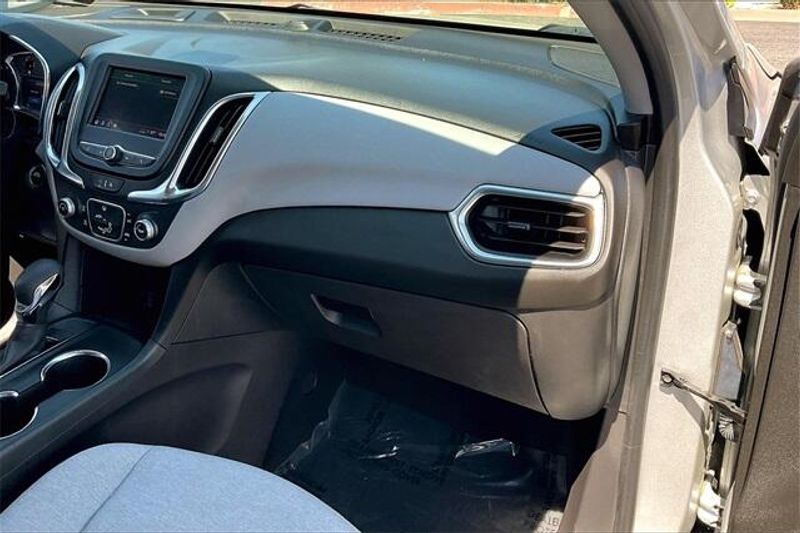2022 Chevrolet Equinox LSImage 16