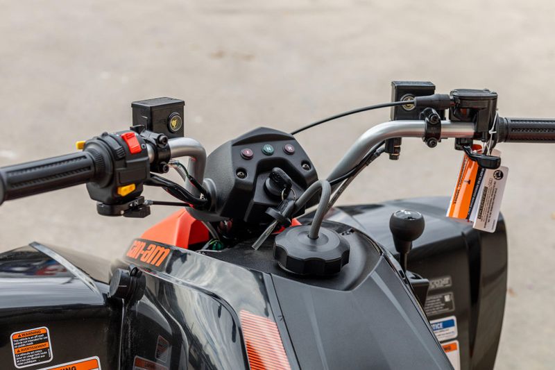 2025 Can-Am DS 250 BLACK AND CANAM RED Image 10