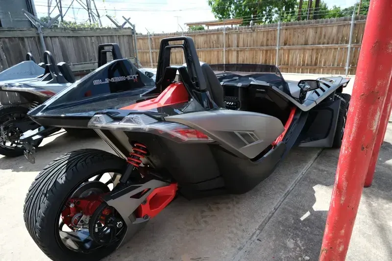 2024 Polaris SLINGSHOT R AUTODRIVEImage 5