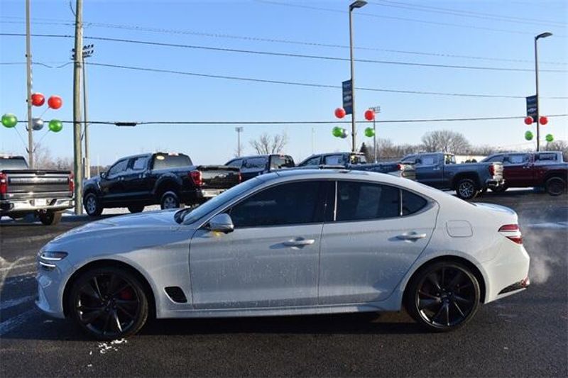 2022 Genesis G70 3.3TImage 5