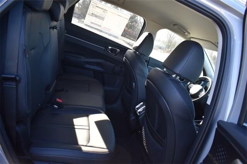 New 2025 Kia Sorento SImage 13