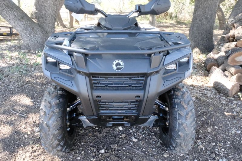 2025 CAN-AM OUTLANDER 500 GRANITE GRAY in a GRANITE GRAY exterior color. Family PowerSports (877) 886-1997 familypowersports.com 