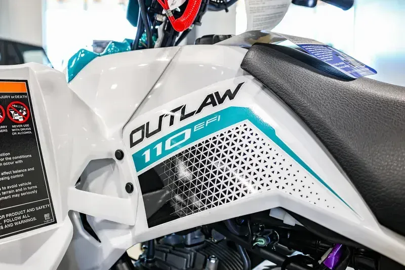 2025 Polaris OUTLAW 110 EFI BRIGHT WHITE AND RADIANT GREENImage 9