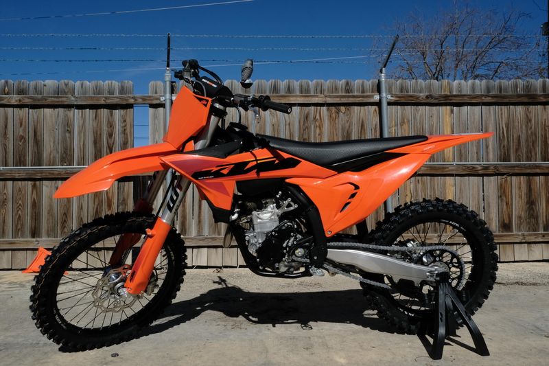 2025 KTM 350 SXF ORANGEImage 9