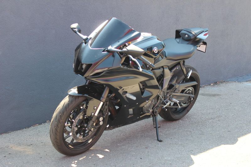 Used 2025 Yamaha YZF R7 Image 7