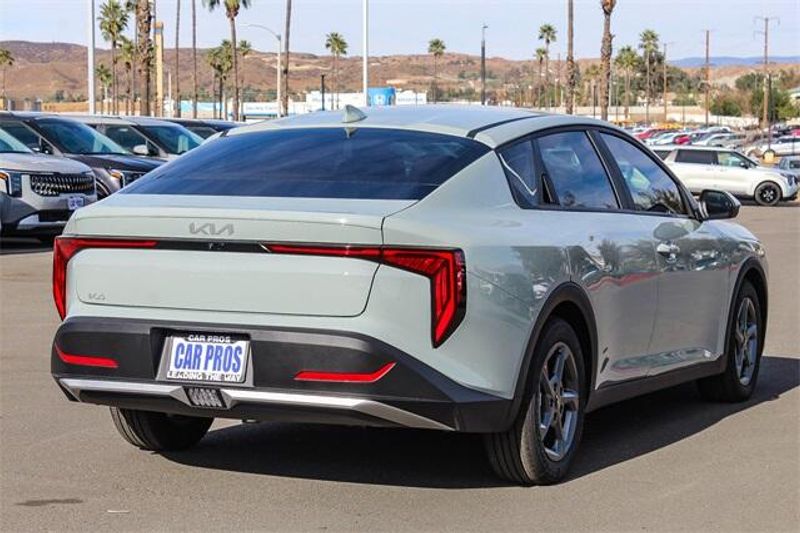 New 2025 Kia K4 LXSImage 17