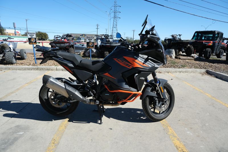 2023 KTM 1290 SUPER ADVENTURE S in a BLACK exterior color. Family PowerSports (877) 886-1997 familypowersports.com 