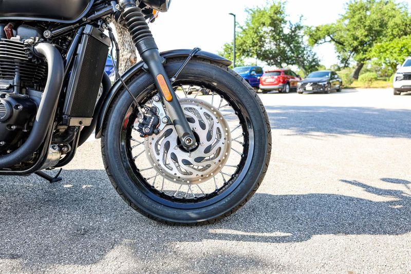 2022 Triumph BONNEVILLE T 120 BLACK EURO 5A BASE Image 29