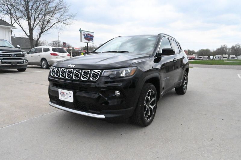2025 Jeep Compass LimitedImage 4