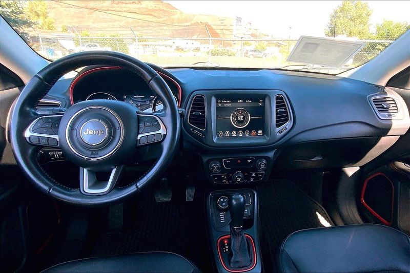 2020 Jeep Compass Trailhawk photo 12