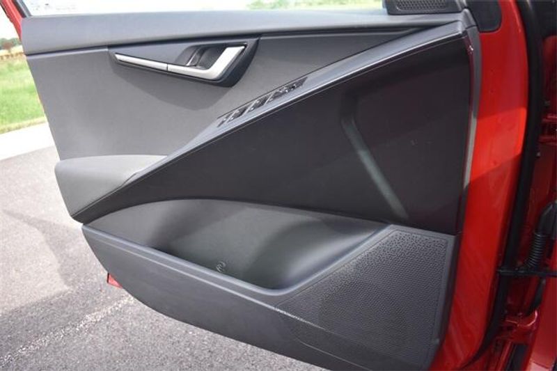 New 2025 Kia Niro LXImage 28