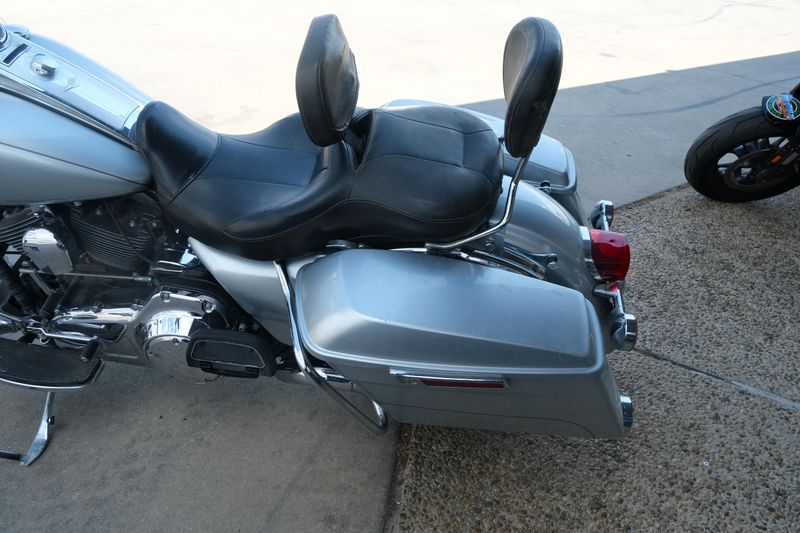 USED 2014 HARLEY ROAD KING Image 14