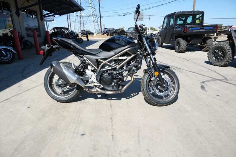 2024 Suzuki SV650 ABS GLASS SPARKLE BLACKImage 4