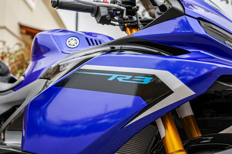 2025 Yamaha YZFR3 ABS TEAM BLUE Image 14