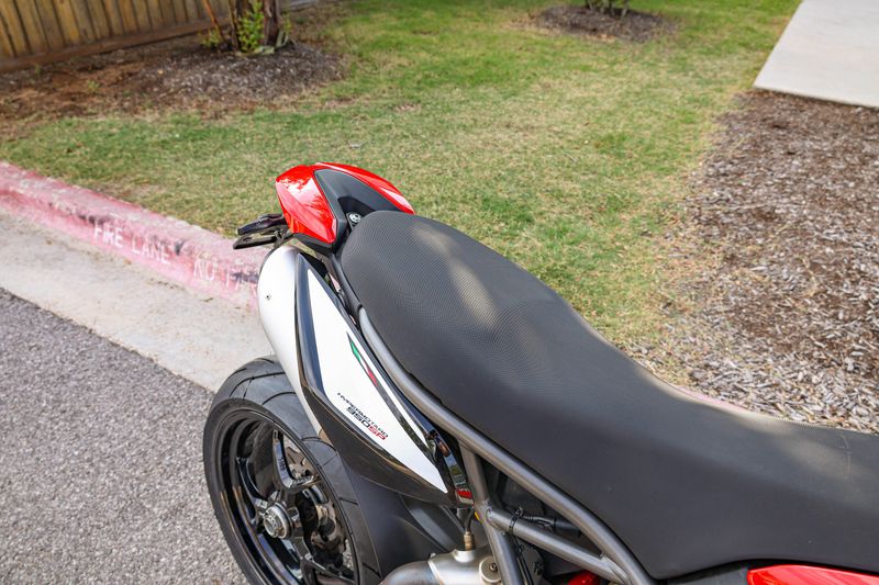 USED 2020 DUCATI HYPERMOTARD 950 SP Image 18