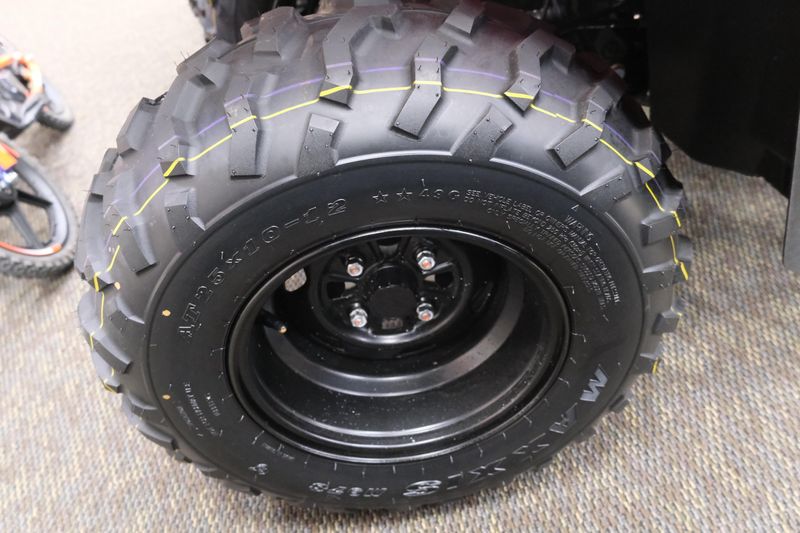 NEW 2026 HONDA FOREMAN 4X4 EPS  in a HERO RED exterior color. Family PowerSports (877) 886-1997 familypowersports.com 