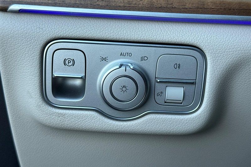 Used 2025 Mercedes-Benz GLS 450Image 34
