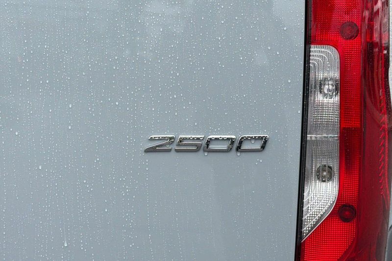New 2026 Mercedes-Benz Sprinter 2500 Crew 144 WBImage 21