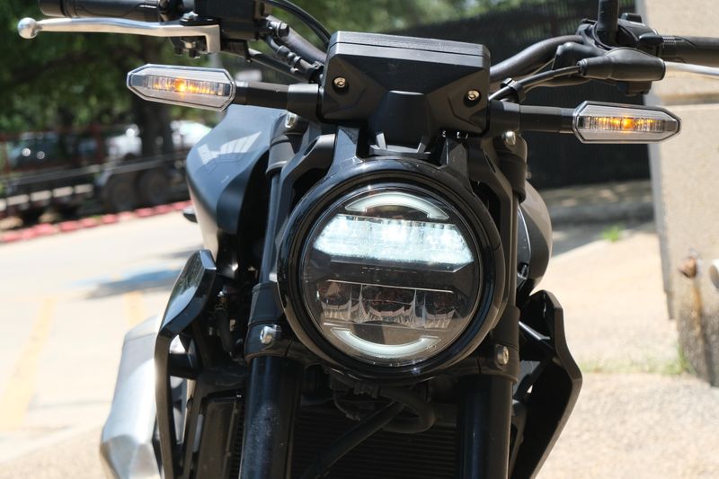2024 Honda CB300R ABS BLACK Image 26