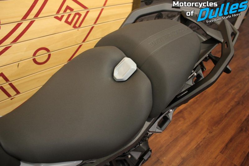 2026 BMW R1300RS ASA Image 16