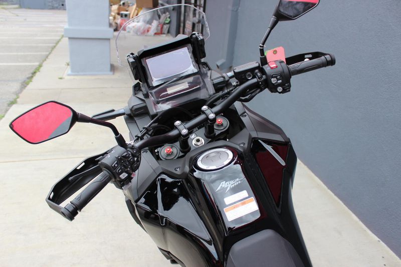 New 2025 Honda AFRICA TWIN Image 2
