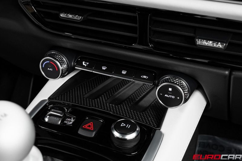 2025 Lotus Emira *6-SPEED MANUAL * NEW CAR*Image 33