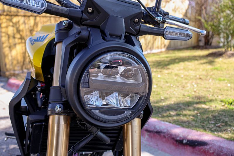 USED 2024 HONDA CB300R ABS Image 6