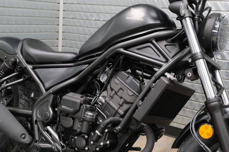 NEW 2026 HONDA REBEL 300 ECLUTCH Image 10