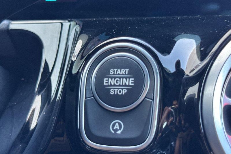 Used 2025 Mercedes-Benz GLA 250Image 21