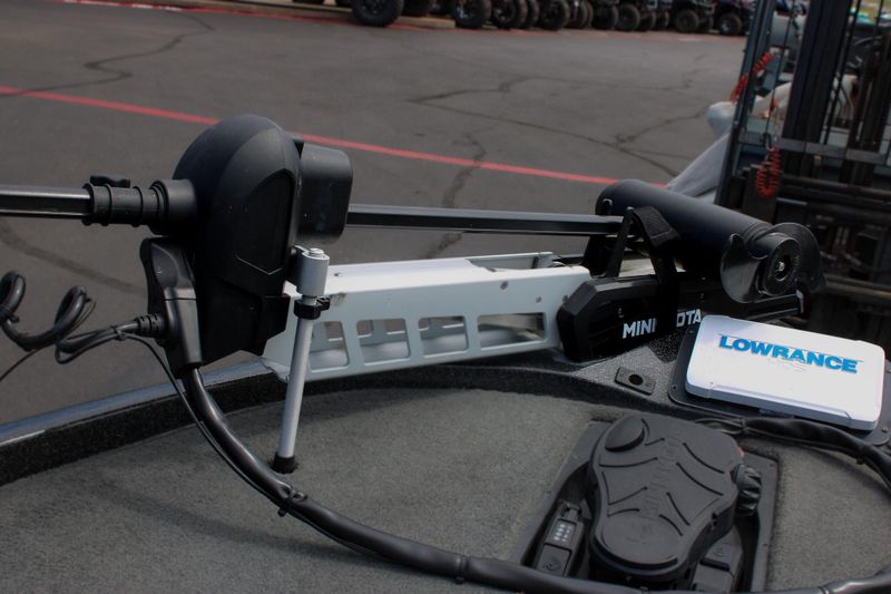 Used 2015 SKEETER ZX225 Image 21