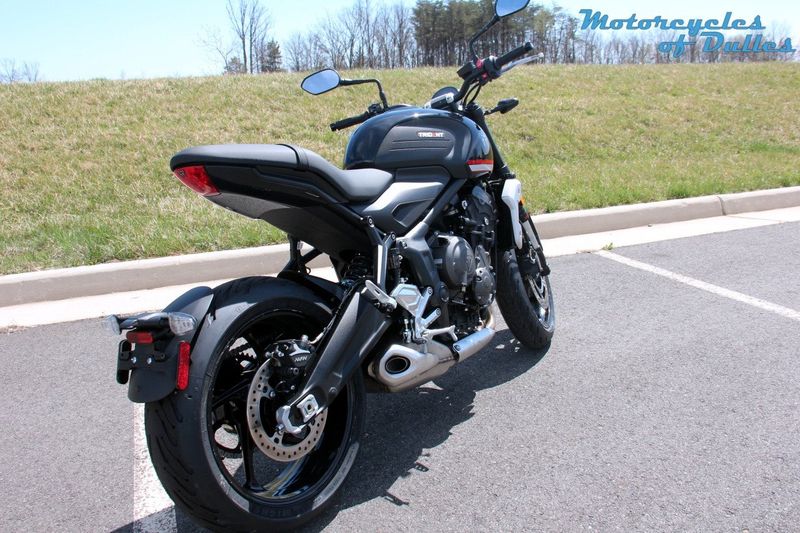2023 Triumph Trident in a Sapphire Black exterior color. Motorcycles of Dulles 571.934.4450 motorcyclesofdulles.com 