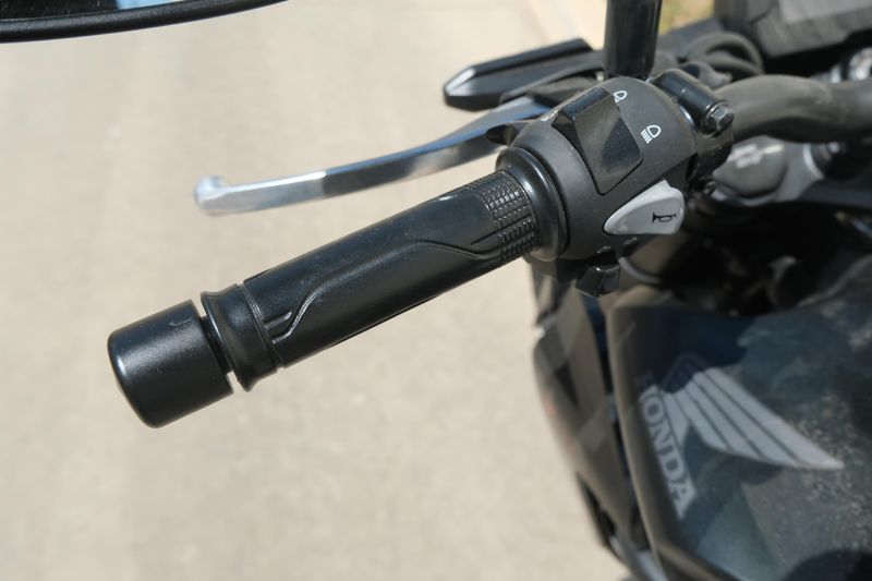 NEW 2025 HONDA CB300R ABS Image 9