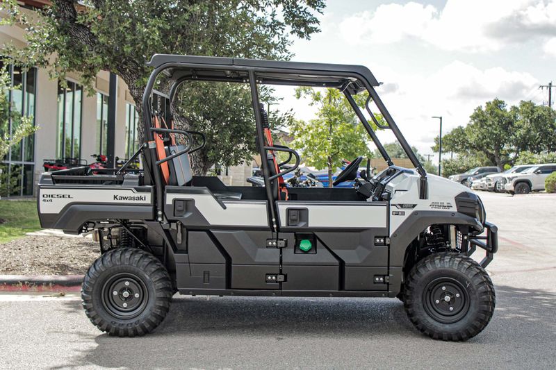 2025 Kawasaki MULE PRODXT FE EPS BRIGHT WHITEImage 23