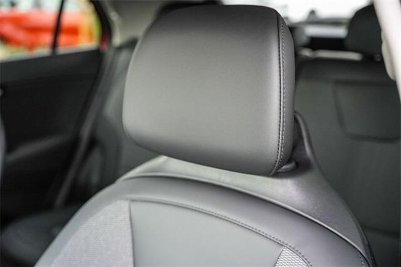 New 2025 Kia Niro EX TouringImage 27