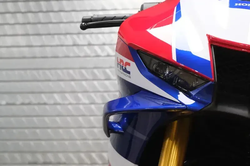 NEW 2026 HONDA CBR1000RRR FIREBLADE SP Image 24