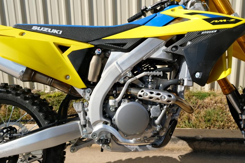 NEW 2026 SUZUKI RMZ250 Image 12
