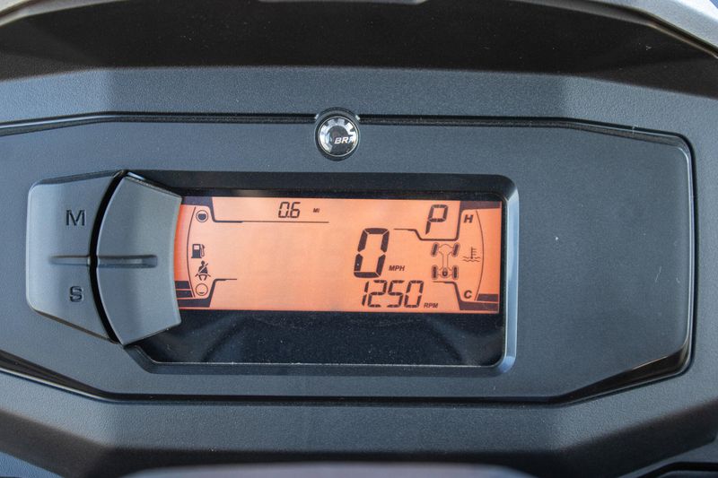 NEW 2026 CAN-AM DEFENDER MAX XT HD9 Image 21