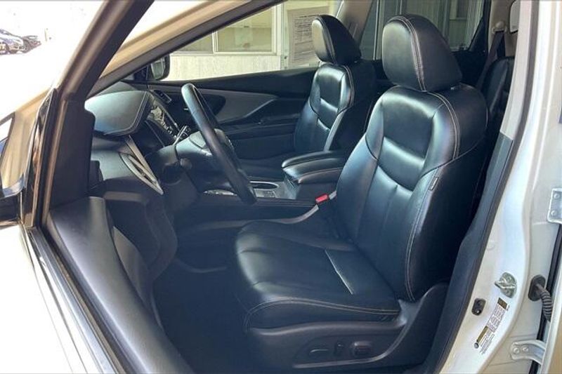 2023 Nissan Murano SVImage 24