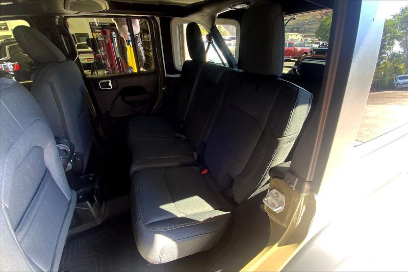 2025 Jeep Wrangler Unlimited Sport S photo 10
