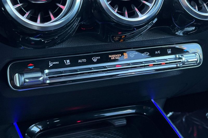 2023 Mercedes-Benz EQB 250+Image 24