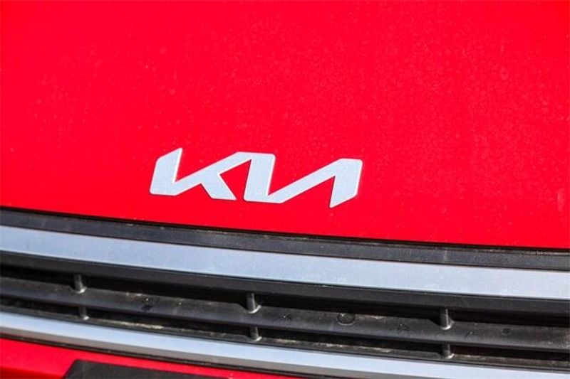 New 2025 Kia K4 LXSImage 13
