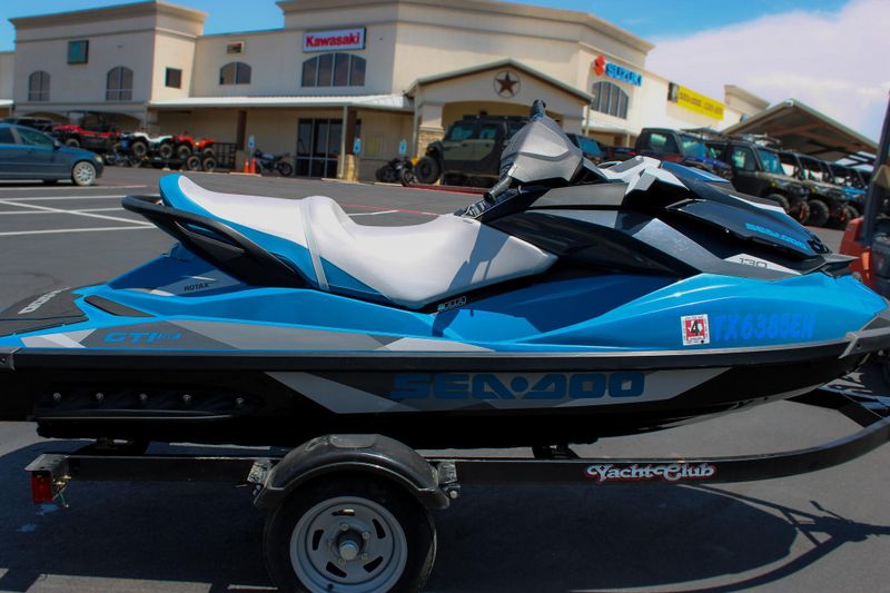 2019 SEADOO GTI SE 130 BLUE SILVER Image 6