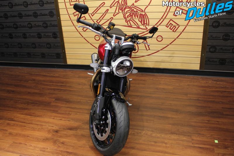 New 2025 Triumph Speed Twin 1200 Image 3