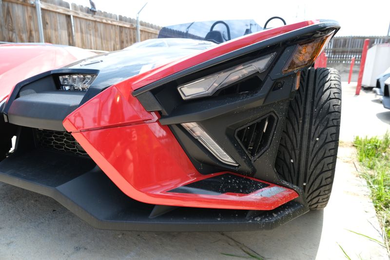 2024 Polaris SLINGSHOT SLR AUTODRIVE SLINGSHOT RED PEARLImage 3