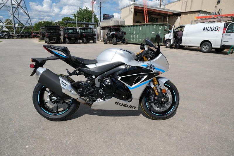 2025 SUZUKI GSXR1000 in a SILVER exterior color. Family PowerSports (877) 886-1997 familypowersports.com 