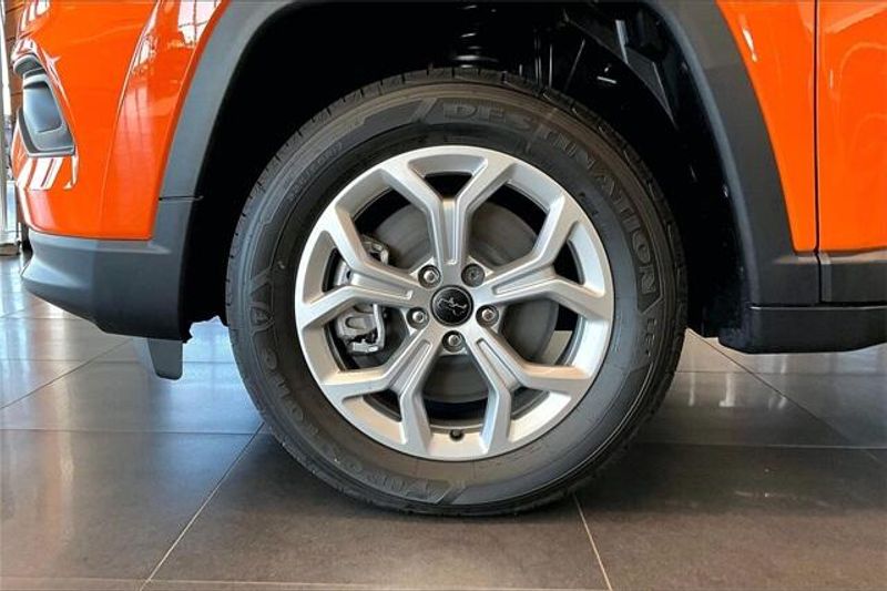 New 2026 Jeep Compass Latitude Altitude 4x4Image 10