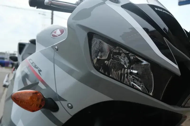 NEW 2026 HONDA CBR600RRT Image 18