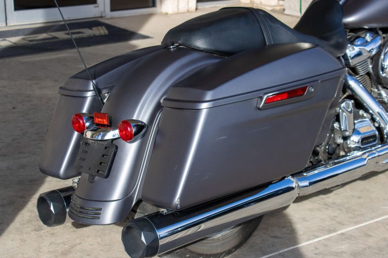 USED 2017 HARLEY STREET GLIDE SPECIAL Image 7