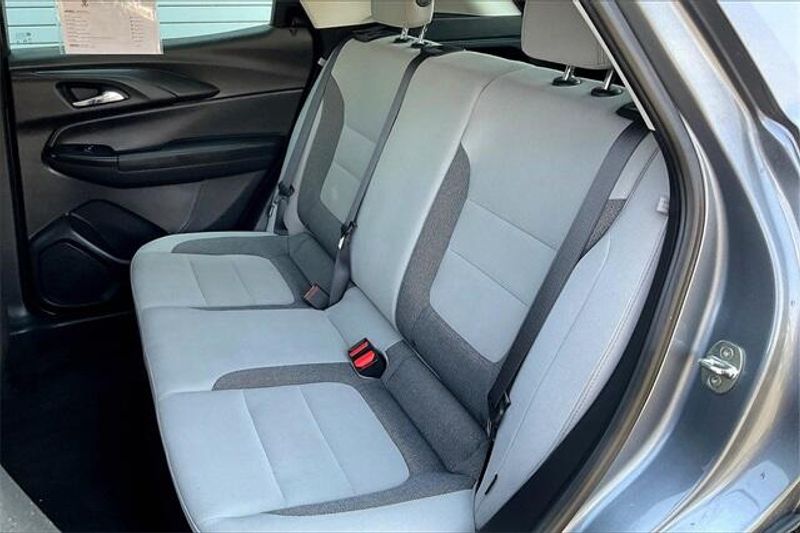 Used 2021 Chevrolet Trailblazer LSImage 25