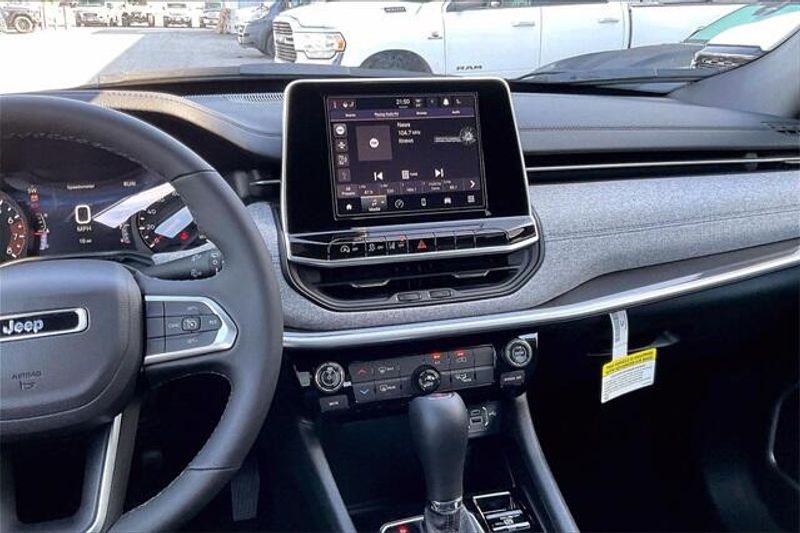 New 2026 Jeep Compass Latitude Altitude 4x4Image 5